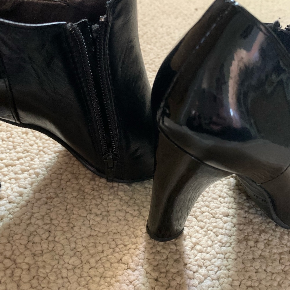 Black Basic Heals, But Extremely Comfortable-Peta… - image 4